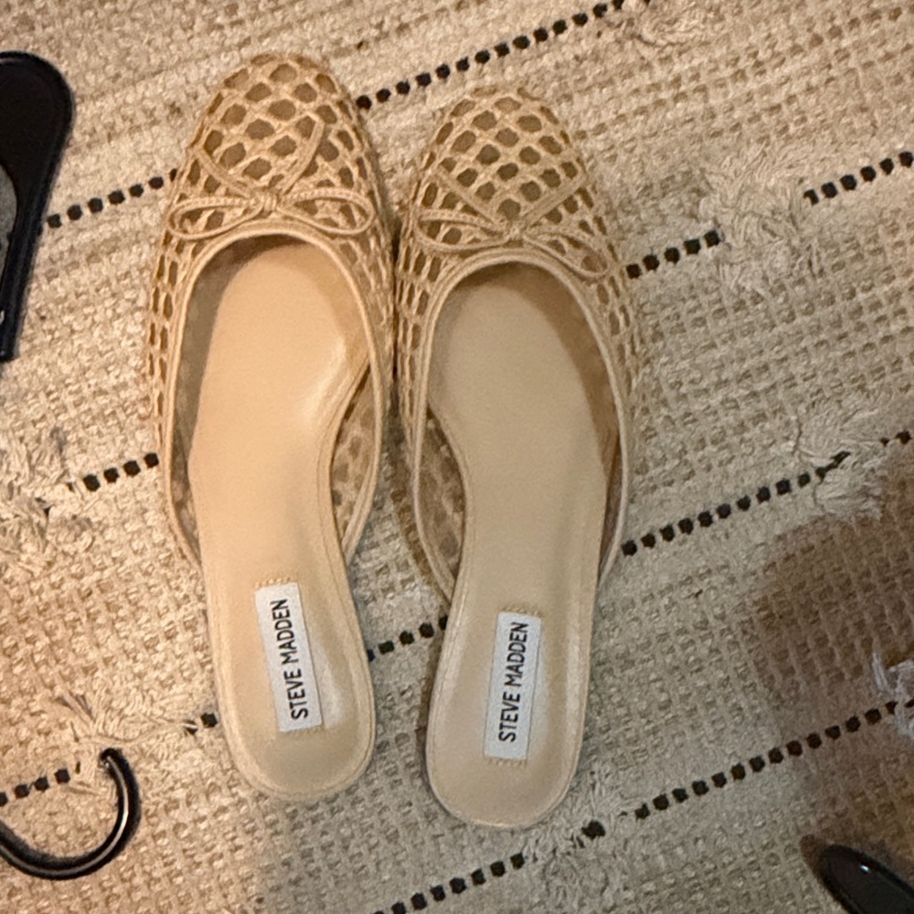 Steve Madden Beige Woven Slip-On Mules